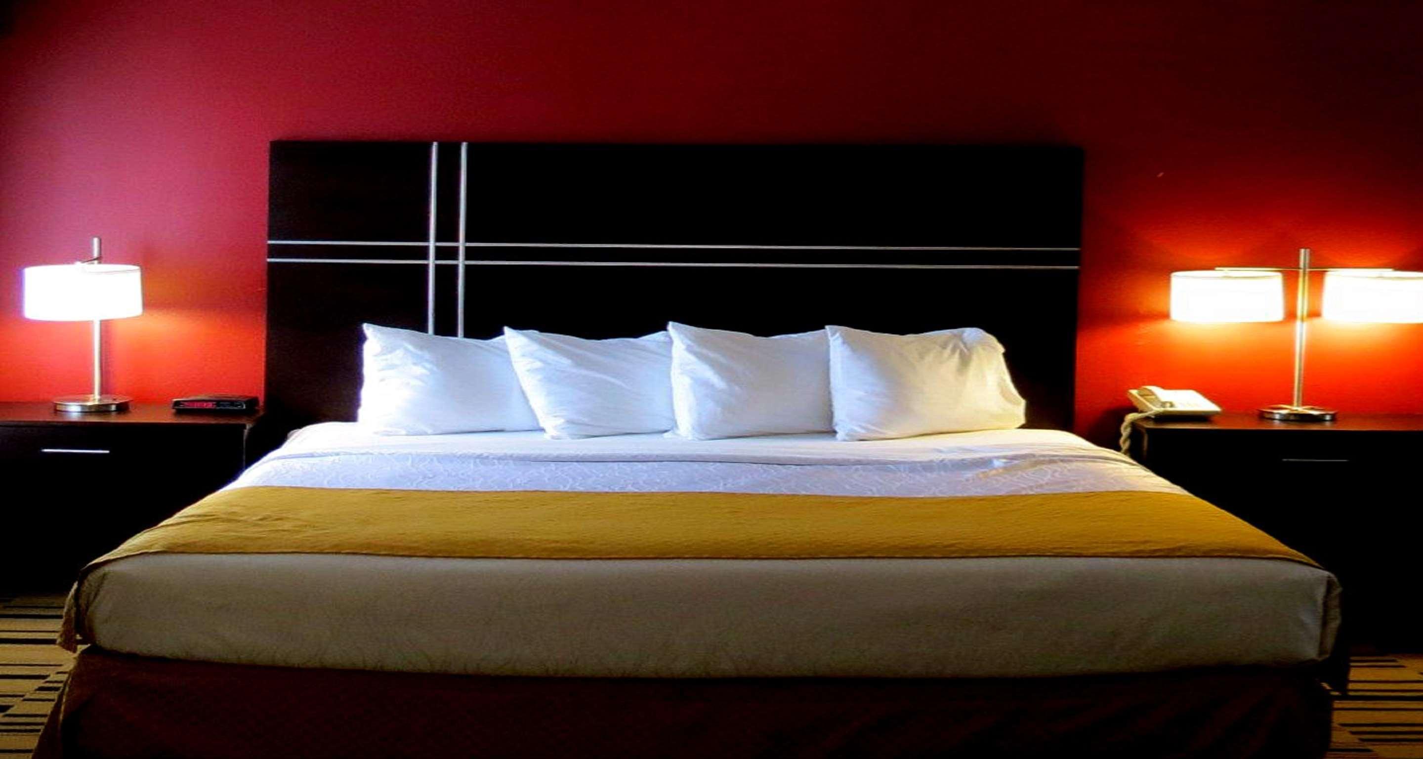 Best Western Shippensburg Buitenkant foto