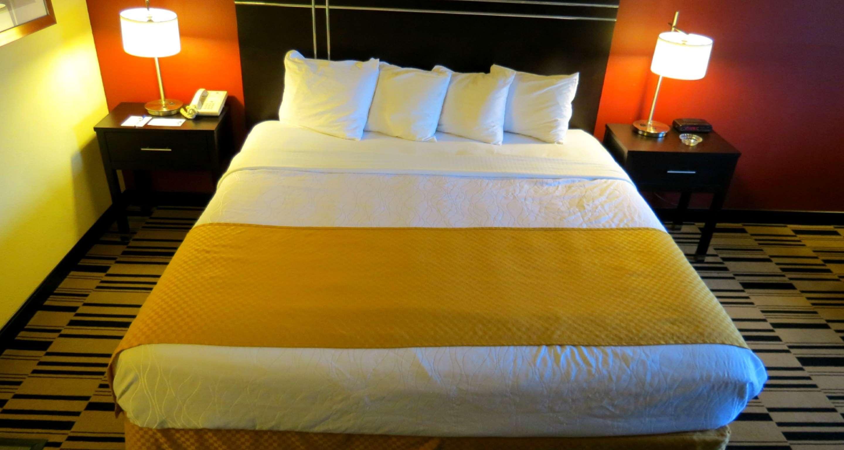 Best Western Shippensburg Buitenkant foto